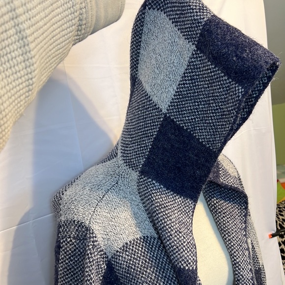 Plaid Hooded long Cardigan - Picture 2 of 6